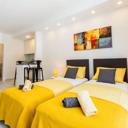Spacious Two Sis In With Terrace Appartement Zadar